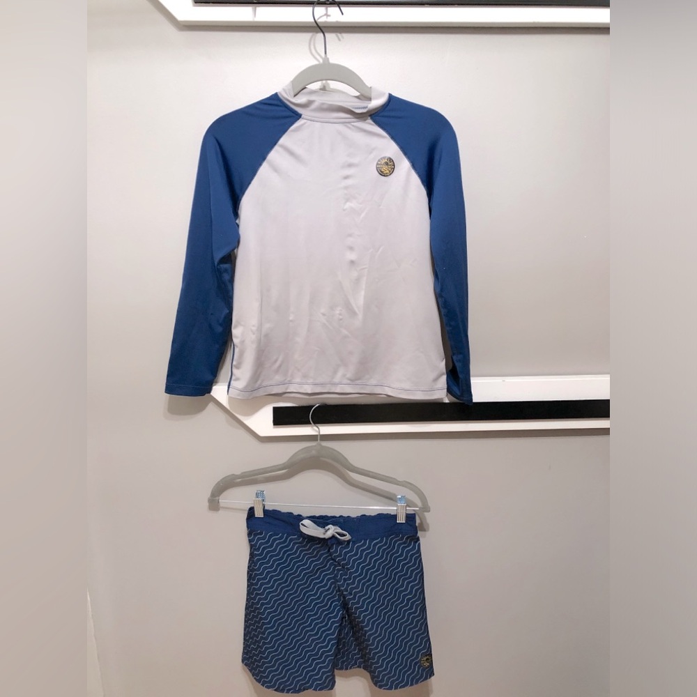 United By Blue boys Stillwater Board Shorts and Rash Guard Long Sleeve, size L